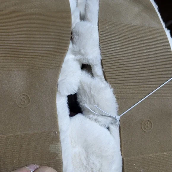 A New Day Women's Cream Faux Fur Scuff Slippers - Cozy & Stylish - Size 8 - Picture 5 of 5